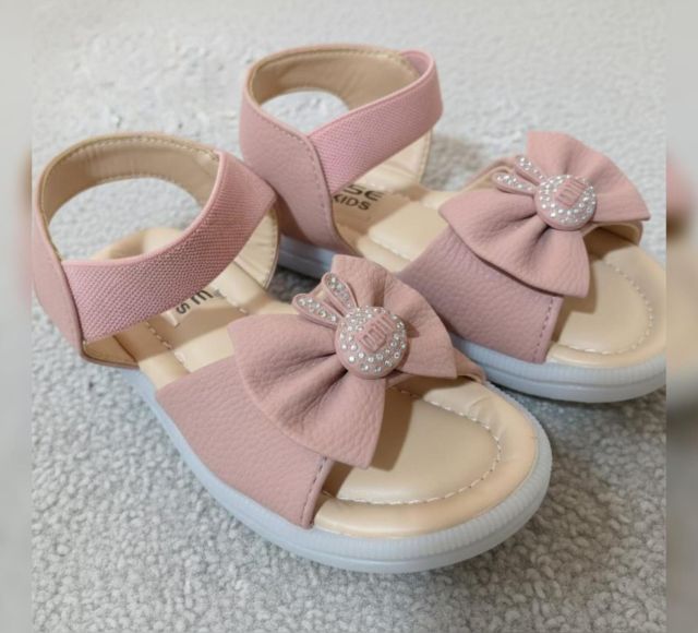 Cuddle-Bow sandals