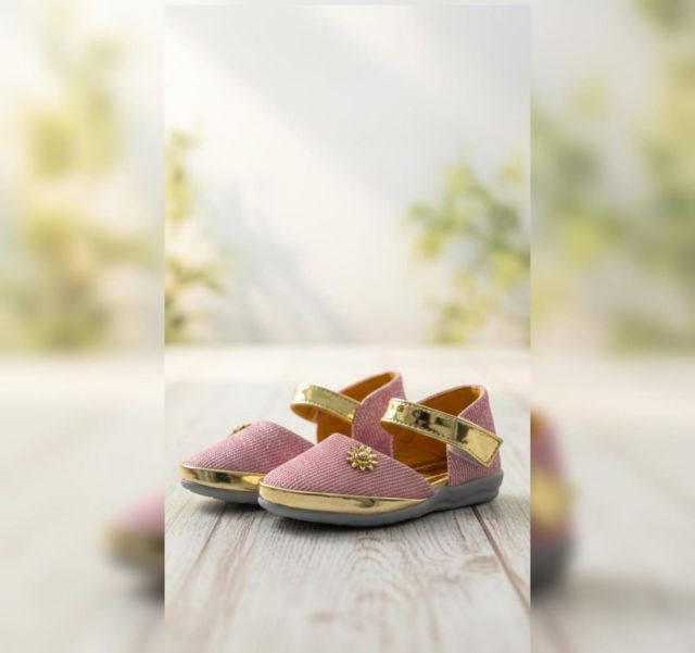 Golden Glimmer Bellie