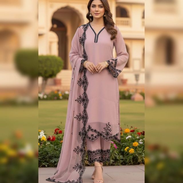 . Ivory Floral Thread-work Kurta Set