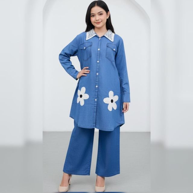 white floral appliqués (daisy-style)