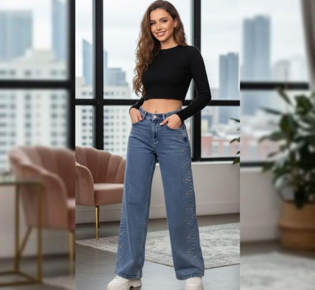 Star-Embellished Wide-Leg Jeans