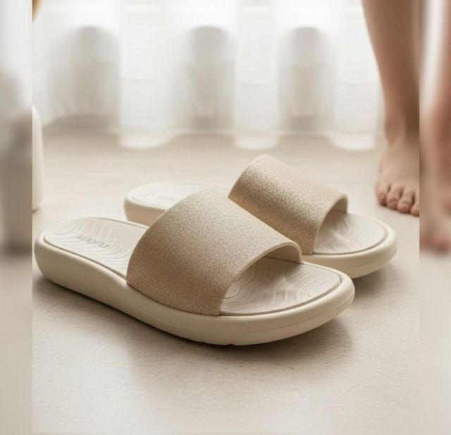 Women's Shimmer Slides
