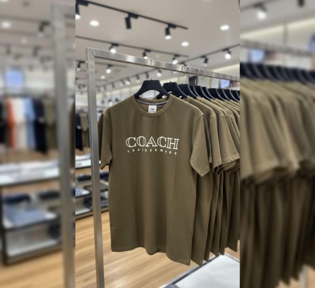 THE COACH T-SHIRT