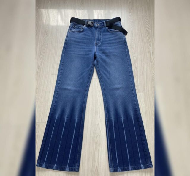 WIDE STRAIGHJT FIT JEANS
